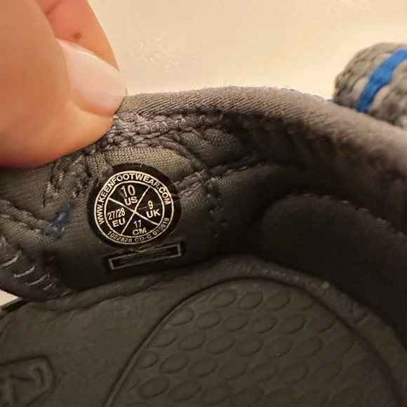 Keen kids water shoe - blue with black and grey camo sole - size 10c - Picture 4 of 4